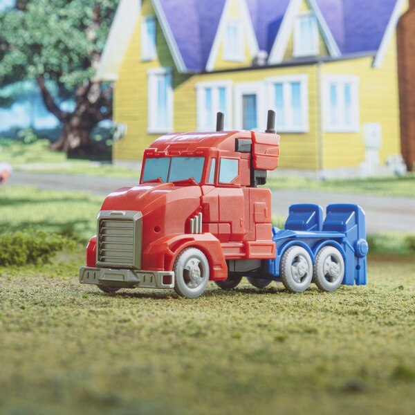 Transformers EarthSpark Warrior Optimus Prime Image  (63 of 74)